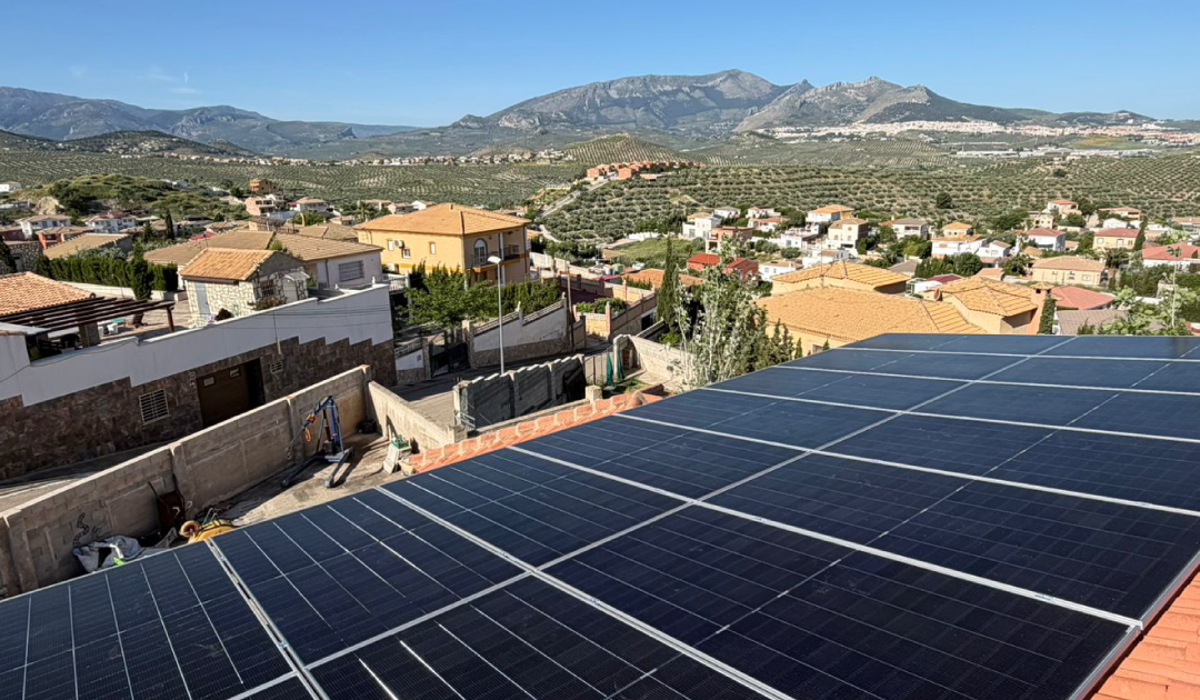 Verano y paneles solares: ¿producen más energía con el calor?