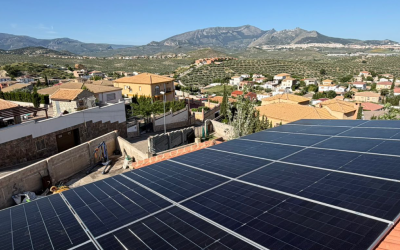 Verano y paneles solares: ¿producen más energía con el calor?